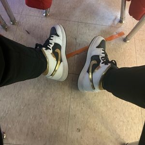 Meet your Posher, Dwayne